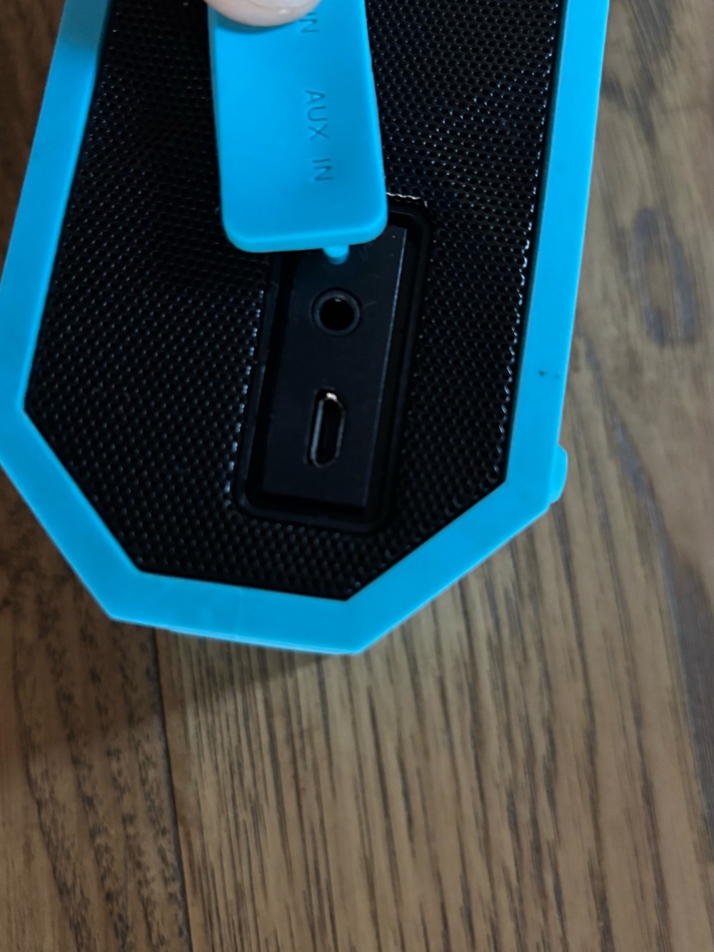 Altec Lansing Portable Bluetooth Speaker in Turquoise - Picture 6 of 6
